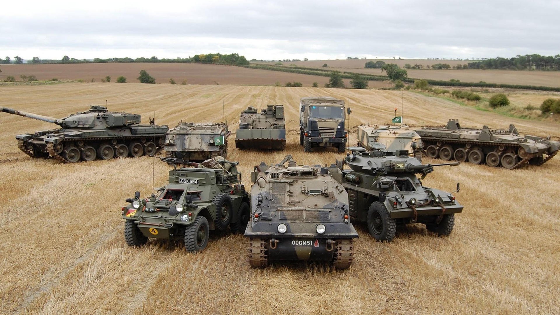 中国男篮内部对抗赛激烈 教练组现场指导,中国男篮教教