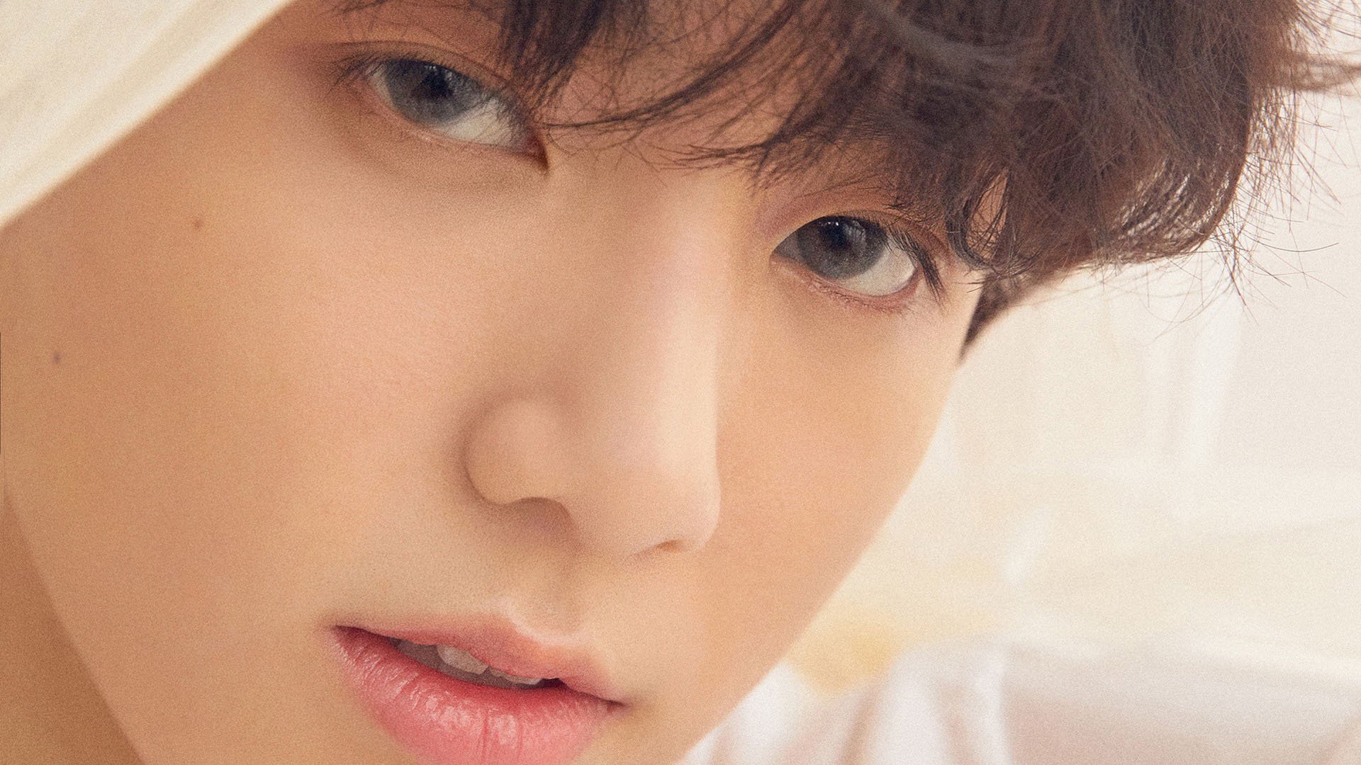 曼联主帅战术调整提升前场活力,曼联主帅人选